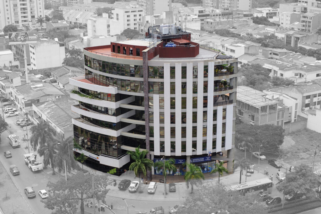 Building Avenue 100